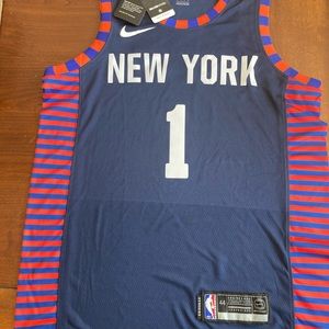 NY Knicks Jersey adult small